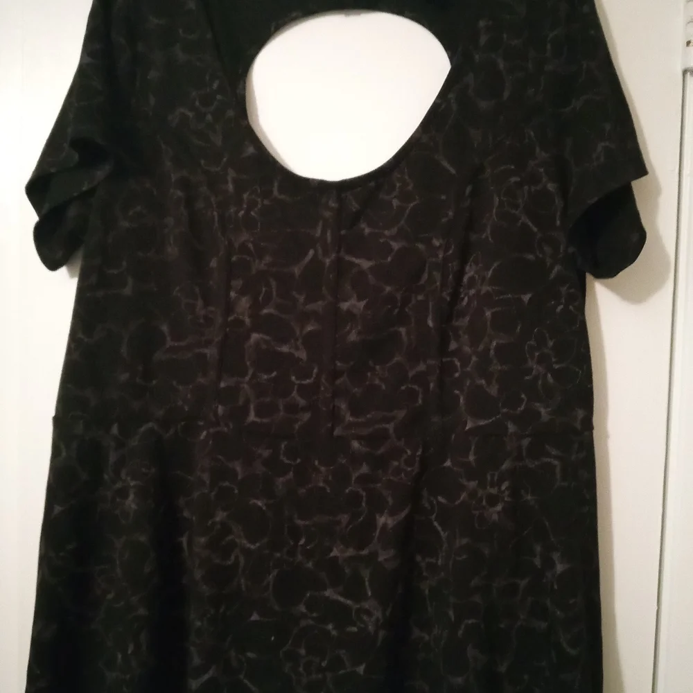 Torrid Women's Black Lace Top Size2 - Picture 1 of 7